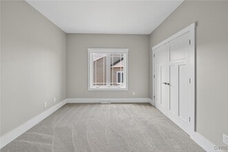 Building Photo - 105 Austin Dr S Building Photo - 105 Austin Dr S