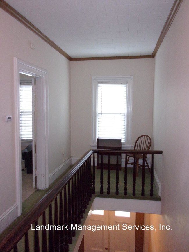 Building Photo - 1724 Monsey Ave