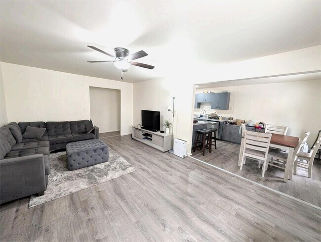 Foto del edificio - 125 Riverview Ct