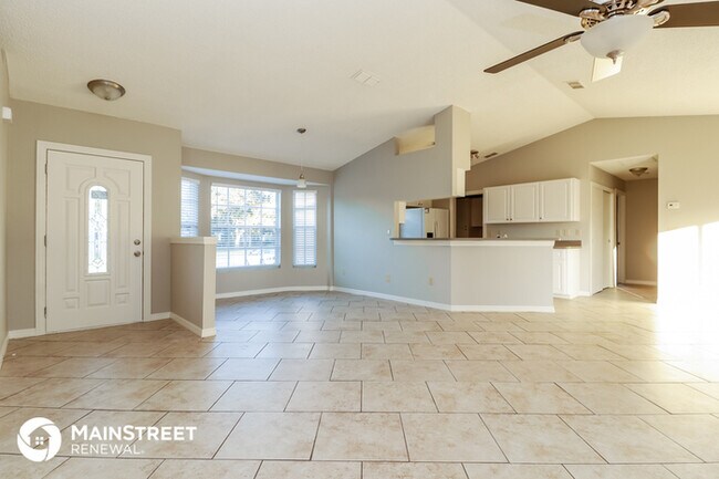 Building Photo - 8318 Colma St