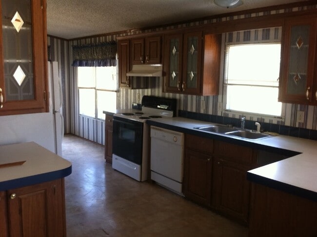 Foto del edificio - 12443 Farm to Market 968 W
