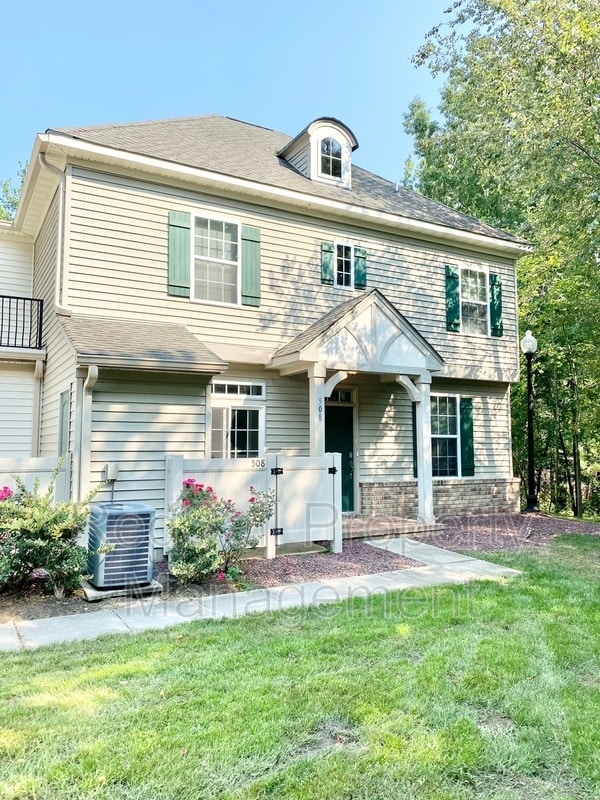 508 Marsh Hawk Trail, Carrollton, VA 23314 Townhome Rentals in