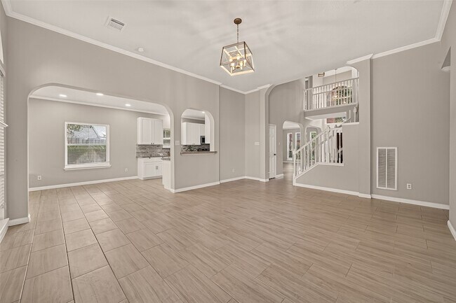 Building Photo - 5015 Cottonglen Ct