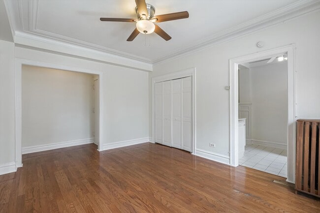 Building Photo - 3604 N Pine Grove Ave
