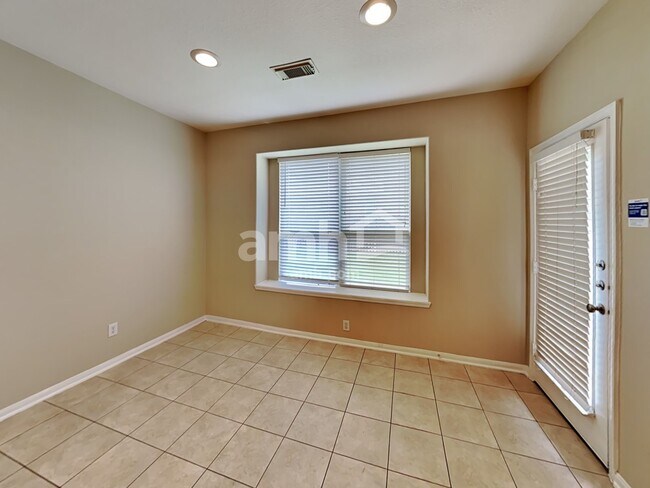 Foto del edificio - 10923 Tattershall Ln
