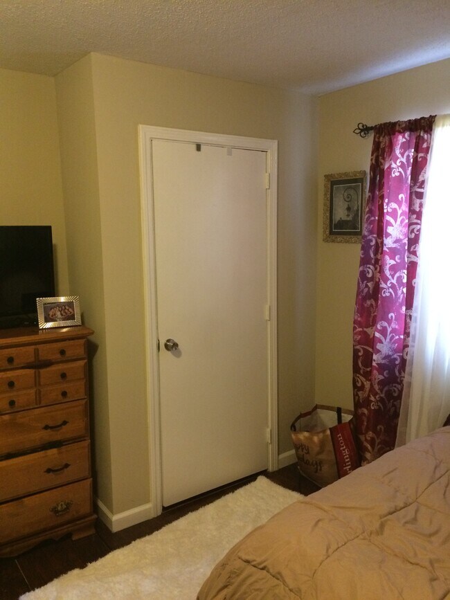 Bd1 - 2130 Salisbury St