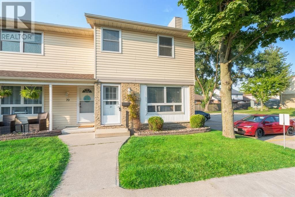 Photo principale - 200 St Clair Blvd
