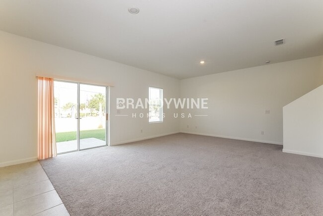 Building Photo - 1650 Effra Wy