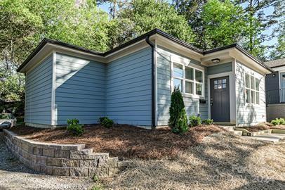 Foto principal - 645 Chipley Ave