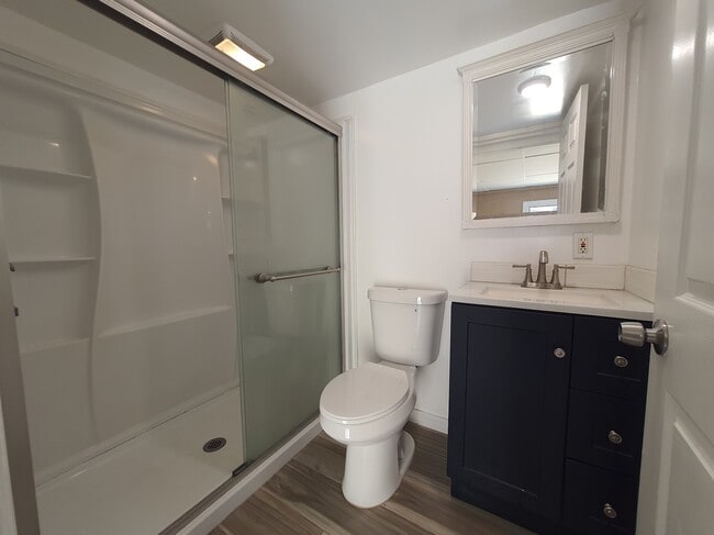 Foto del edificio - 2647 Independence Ave