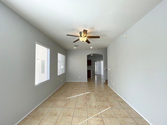 Foto del edificio - Beautiful 3Be/2.5Ba single family house