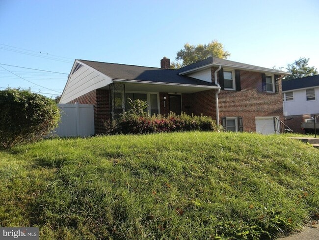 Building Photo - 3536 Lynne Dr
