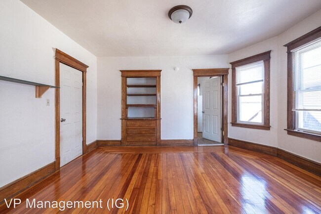 Building Photo - 70-72 Alderman St