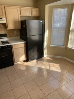 Foto del edificio - 3679 Regency Park Dr