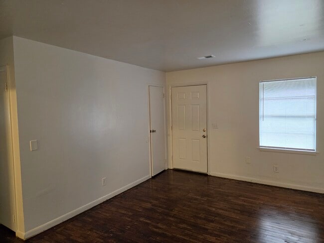 Foto del edificio - 1603 Apple Valley Dr
