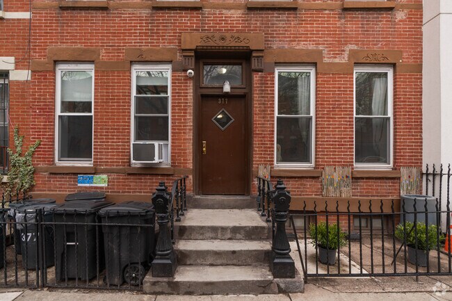 Entrance - 377 13th St