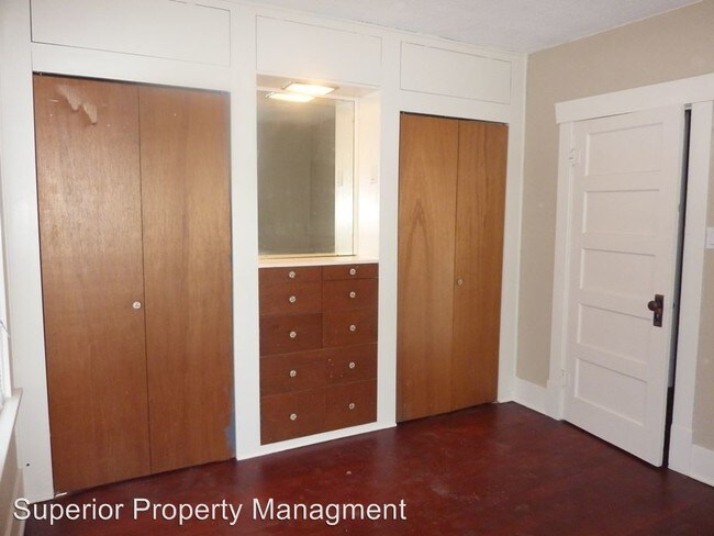 Building Photo - 420 4th St