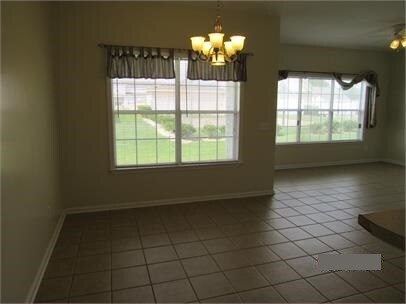 Foto del edificio - 8 Courtyard Way