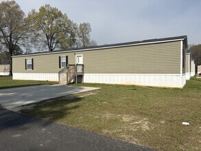 Building Photo - 503 Blakley Dr