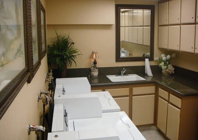 Foto del edificio - St. Francis Court South