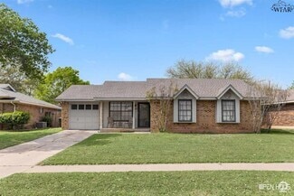 Building Photo - 4902 Cypress Ave