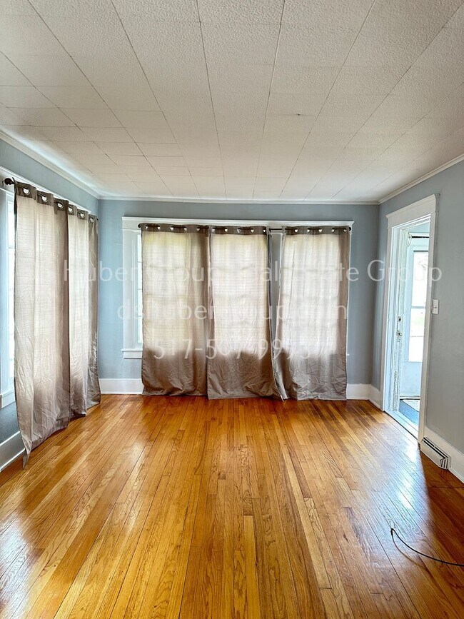 Foto del edificio - 302 N Hayford Ave