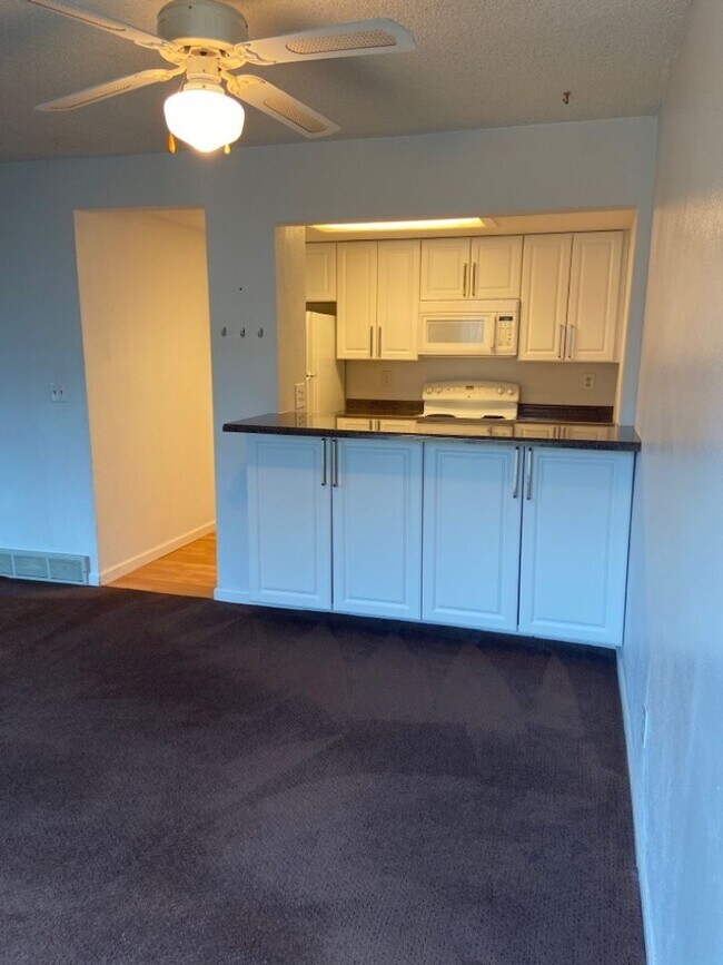 Foto del edificio - 2930 Rams Ln