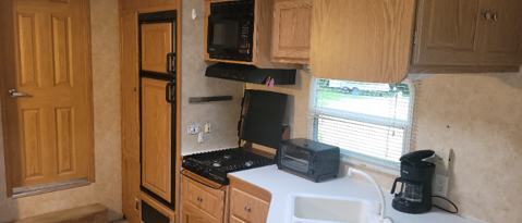 Foto del edificio - 765 Backwoods Rd