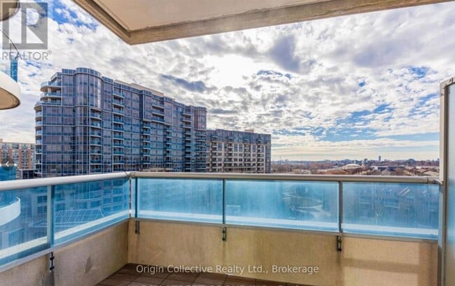 Building Photo - 33 Cox Blvd