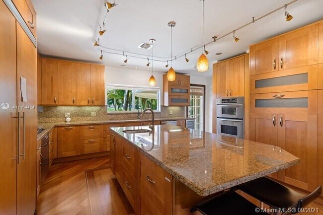 Foto del edificio - 625 Buttonwood Ln