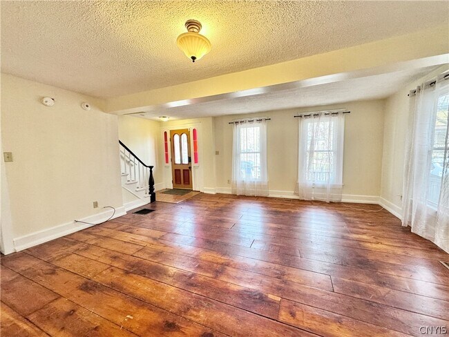 Foto del edificio - 314 Hawley Ave