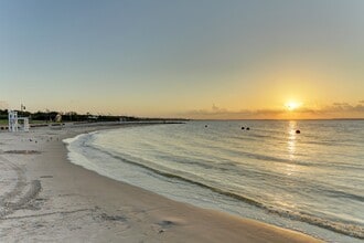 Building Photo - 715 Bayshore Dr