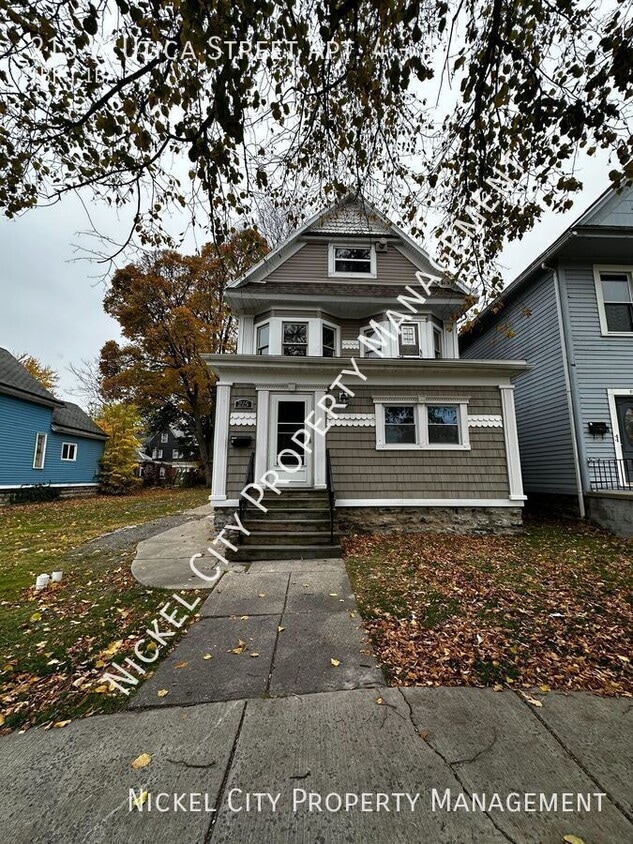 Primary Photo - 215 W Utica St