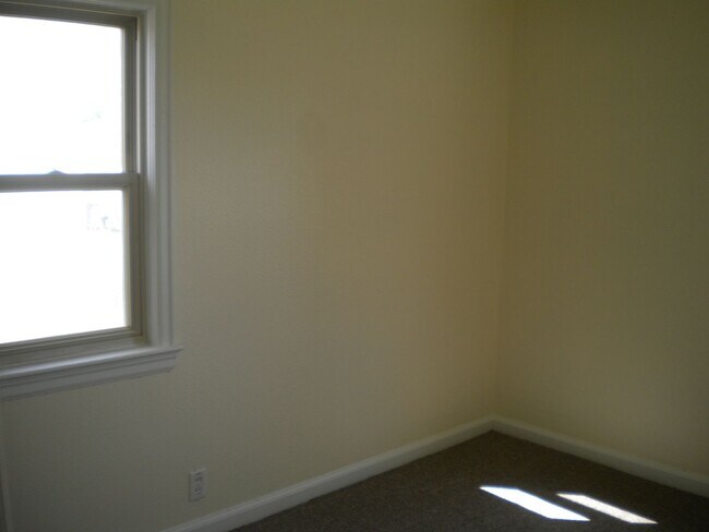 Foto del edificio - 820 W 25th St