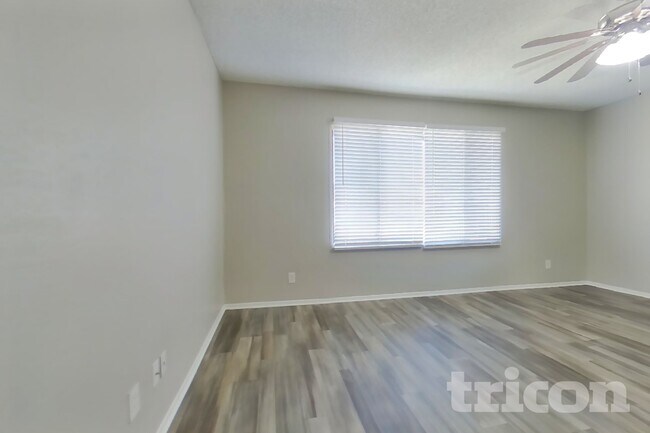 Foto del edificio - 3601 W Country Gables Dr