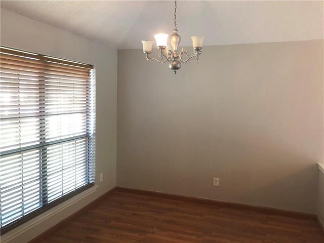 Foto del edificio - 702 Creekside Dr