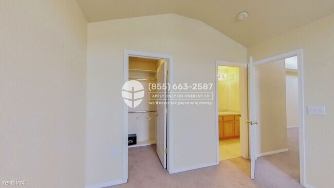 Building Photo - 16366 E Fremont Ave