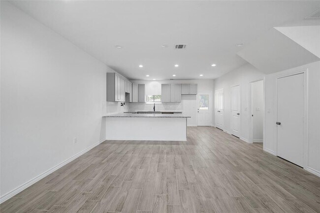 Building Photo - 763 Juneau Ct