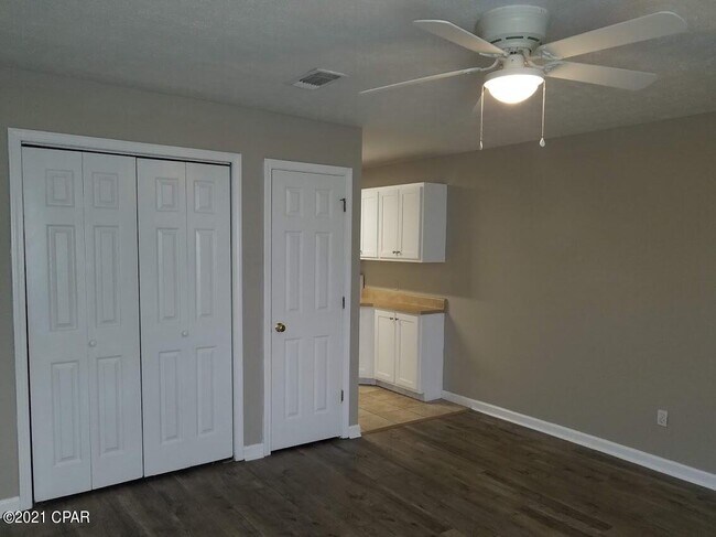 Building Photo - 133 Gwyn Dr