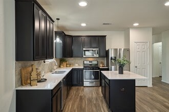 Building Photo - 2214 Timberland Country Ct
