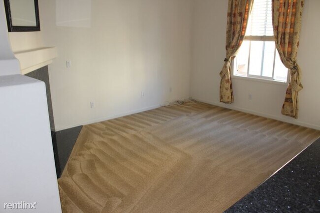 Building Photo - 3 br, 2.5 bath Townhome - 2149 Watermill Road