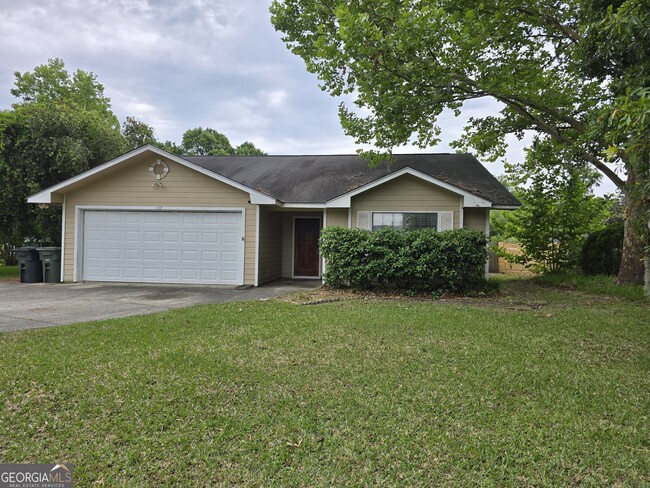 Foto del edificio - 127 Summerfield Dr