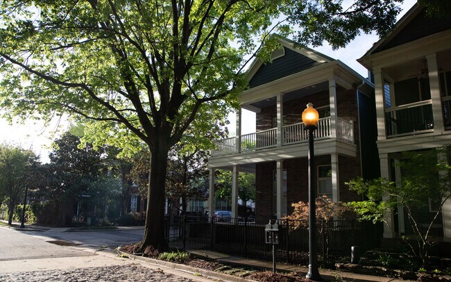 Building Photo - 47 W Calhoun Ave