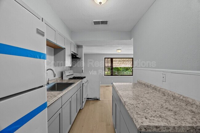 Foto del edificio - 416 Lanark Rd