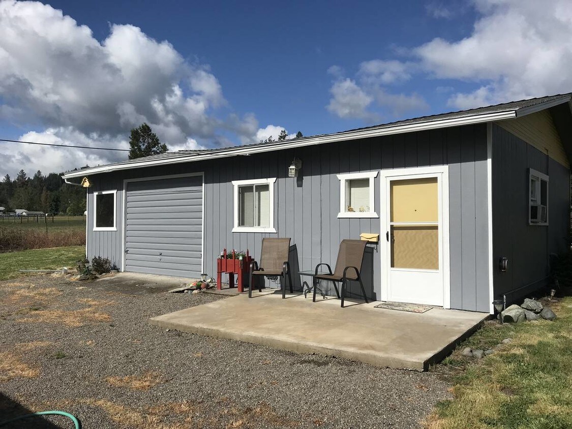 2150 SW Allen Creek Rd, Grants Pass, OR 97527 House Rental in Grants