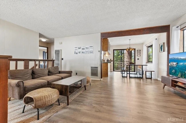 Building Photo - 1435 Thunderbird Dr