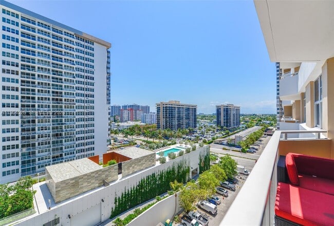 Foto del edificio - 1980 S Ocean Dr