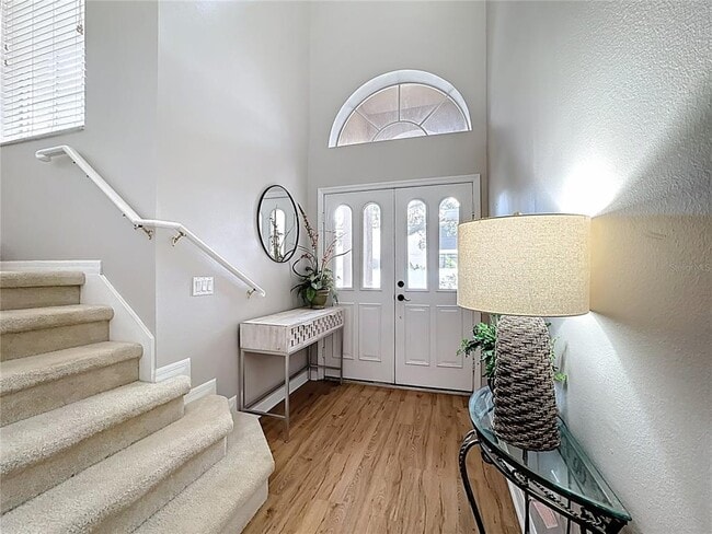 Foto del edificio - 526 Henley Cir