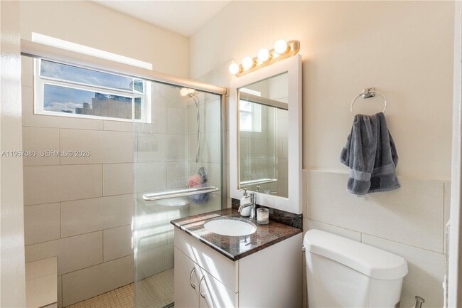 Foto del edificio - 728 Lenox Ave