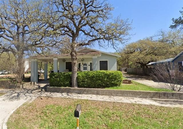 Primary Photo - 1300 N Oak Ave